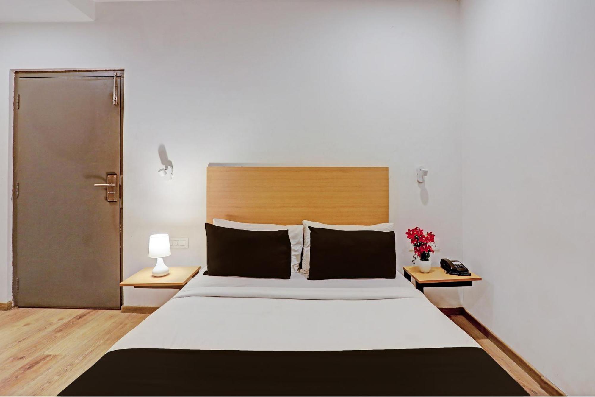 Townhouse Near Secunderabad Railway Station, Yashoda Hospital, Patny Centre エクステリア 写真